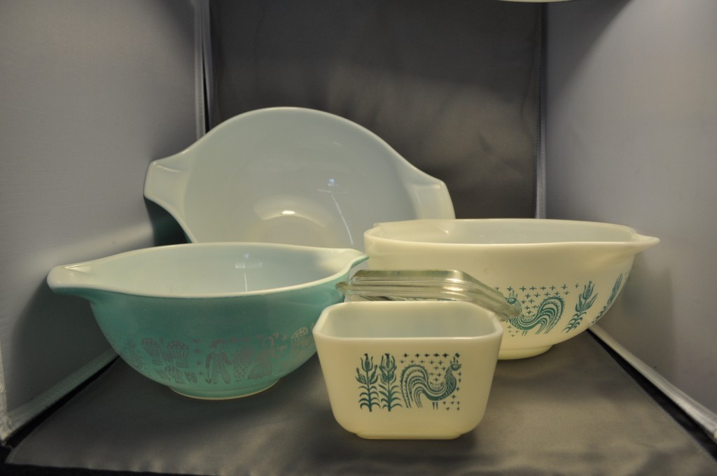 vintage blue and white Pyrex mixing bowls